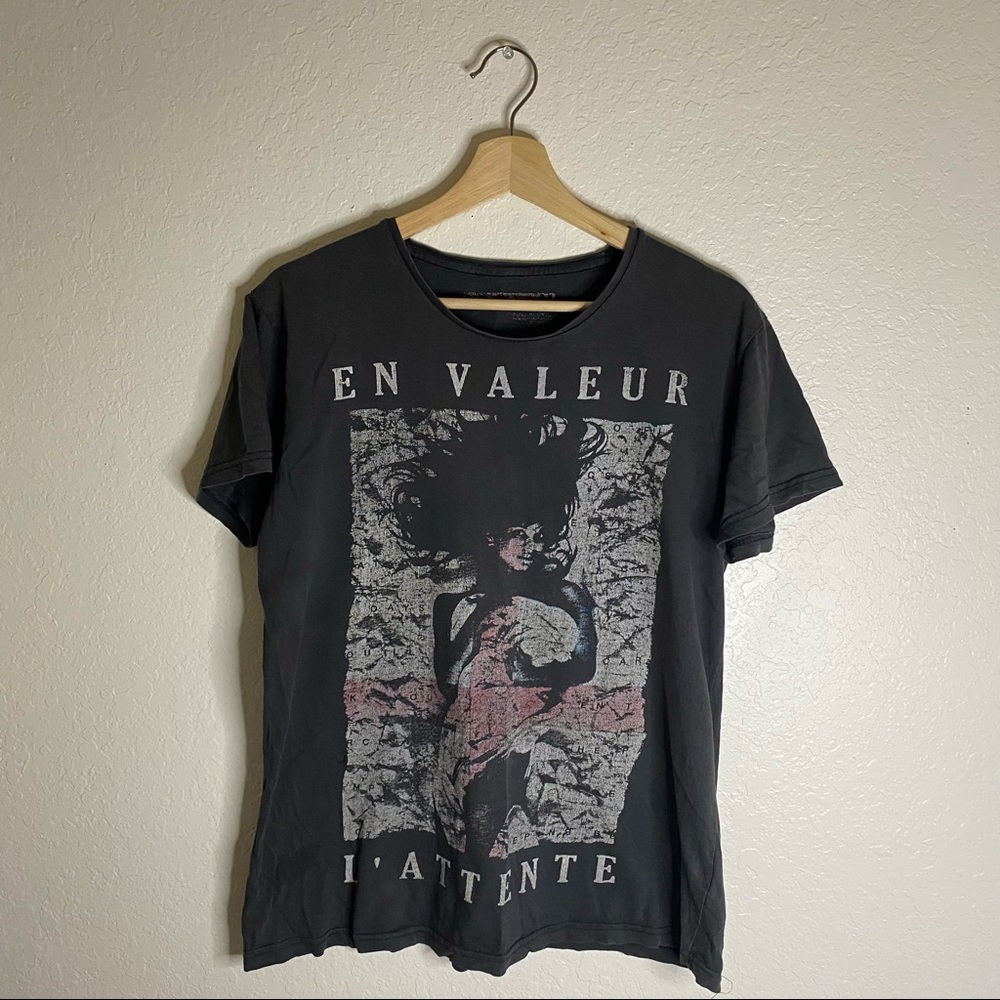 Gray Graphic Tee Medium